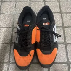 PUMA スニーカー ブラック オレンジのサムネイル