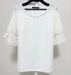INGNI イング シフォン袖・装飾／トップス ビジュー オフホワイト Mサイズのサムネイル