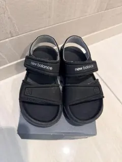 new balance ベビーサンダル ブラック 15cm