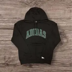 adidasブラックパーカー