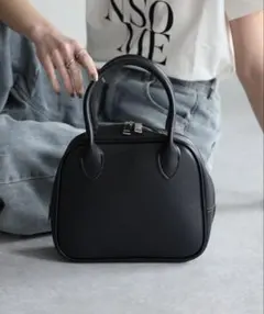 ミニスクエアボストンバッグ ショルダーストラップ付きのサムネイル