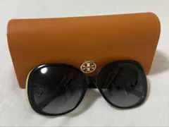 Tory Burch トリーバーチ　キャットアイサングラス ブラック　夏のサムネイル