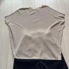 【huitieme nid】ベージュニットのサムネイル