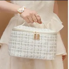 新品☆化粧ポーチ バニティポーチ 白 化粧品 メイク 韓国 トラベルポーチ