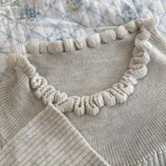 フリルタートルネックニット