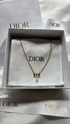 Dior ゴールドチェーンネックレス パール付き