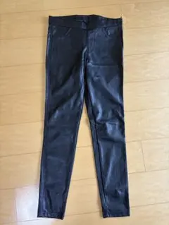 H&M DEVIDED レザーパンツ