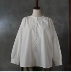 OHGA WHIPRU BLOUSE フリルブラウス 白 - メルカリ
