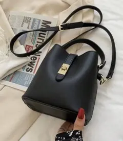 レザーバッグ　可愛い　人気　ショルダー　斜めがけ　トートバッグ　ハンドバッグ