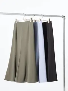 【限定価格】UNIQLO マーメイドマキシスカート（BK）のサムネイル