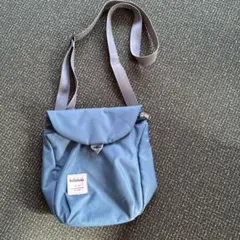 hellolulu ショルダーバック　サコッシュ　軽量斜め掛けバック