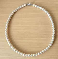 ホワイトパールネックレス シルバー留め具