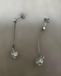キラキラ揺れるピアス シルバー ロングチェーン ビジュー 上品 レディース