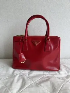 紗栄子愛用 PRADA 赤 PRADA - 紗栄子ちゃん愛用♡サフィアーノ プラダ 日本完売 バッグ 鞄