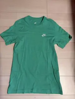 Nike グリーン Tシャツ Sサイズ