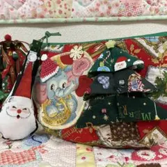 さ*ー様 コロンとまーるいポーチ❣️飛び出すクリスマスツリー⭐️メリーボンボン&