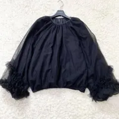 シニヨン CHIGNON♥新品未使用 袖レース切り替えブラウス - メルカリ