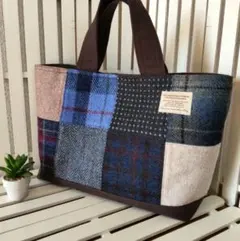 ウールのトートバッグ 横長 パッチワーク 青系