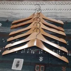 木製衣類ハンガー 6本セット くぼみあり