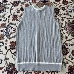 グレー ノースリーブ ニット