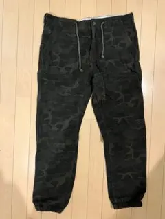 グローバルワーク　カモフラージュ柄 ジョガーパンツ ウールライク素材