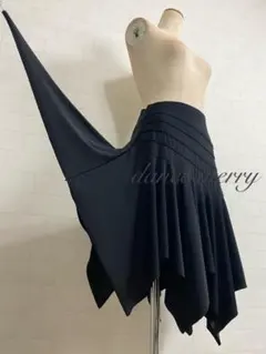 ＊新品　社交ダンス　ラテン　スカート　黒　サンバ　ジャイブ　レッスン　8961