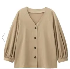 ベージュ　大きいブラウス　大きいトップス