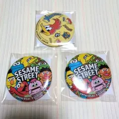 USJ缶バッジ3個セット　セサミストリート✕2　ウッドペッカー