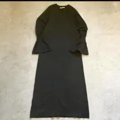 ロングワンピース 長袖 フレア袖 リボンデザイン 36