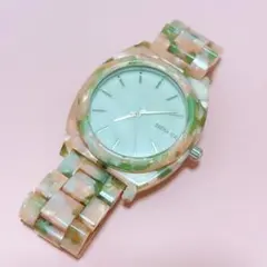 nixon マーブル　時計　ピンク　グリーン　べっ甲のサムネイル