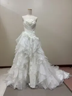 ウェディングドレス フリル付き ホワイト　7〜11号