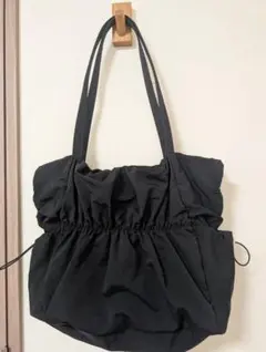 ナチュナルビューティーベーシック　ショルダーバッグ