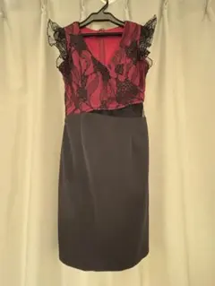 レースフリル付き　花柄　タイト　キャバドレス　ワインレッド