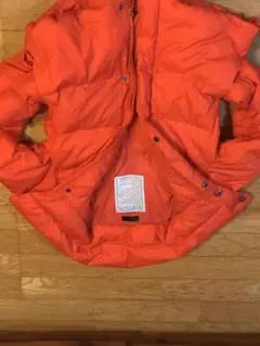 BENETTON（ダウンジャケット　レッド）のサムネイル