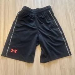 130 Under Armour ブラック ハーフパンツ