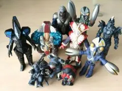 d*3様 ウルトラマンシリーズソフビ怪獣バルタン等10体まとめて！