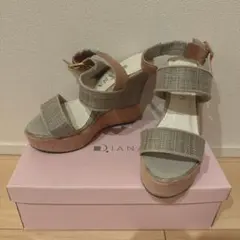 DIANA ウェッジソールサンダル グレー
