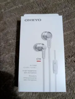 新品　ONKYO E7M インイヤーヘッドホン マイク付きのサムネイル
