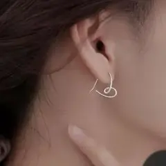 No. N31 シルバー ハート フープピアス 上品 シンプル 人気 華奢