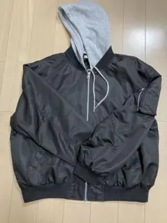 WEGOフード付き黒ジャンパー Fサイズ