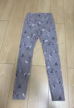 花柄スリムフィットヨガパンツのサムネイル