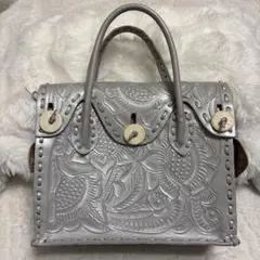 送料込　CARVING TRIBES バッグ