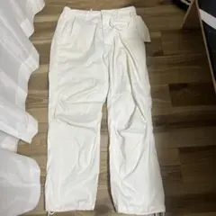 ホワイトストレートパンツ ポリエステル100%のサムネイル
