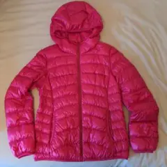 ユニクロ　ウルトラライトダウンパーカー