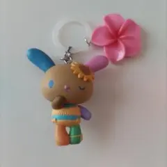 ウサハナ　めじるしアクセサリー　みんなでバカンスフィギア　ビビットピンク