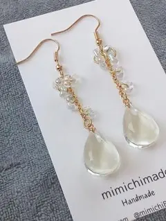氷のように透き通ったピアス(イヤリングに変更できます）