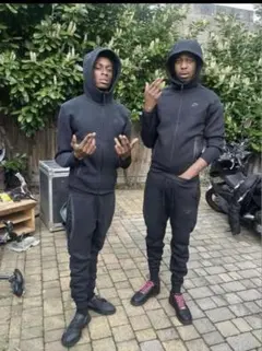 Nike テックフリース