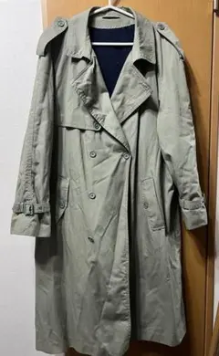 THE TRENCH BOOK – トレンチコートを纏うという文化 - メルカリ