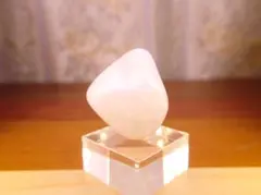糸魚川産 ピンククリノゾイサイト 桃簾石 ピンク翡翠 原石 18.9g