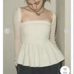 LILY BROWN ペプラムトップス カーディガン　ホワイトのサムネイル